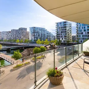 Lys 3 Vaerelses Med 26 M2 Sydvendt Altan Apartment