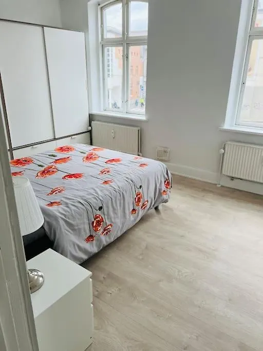 Lovely 1-Bedroom Condo In Aarhus C 0*,  Danmark